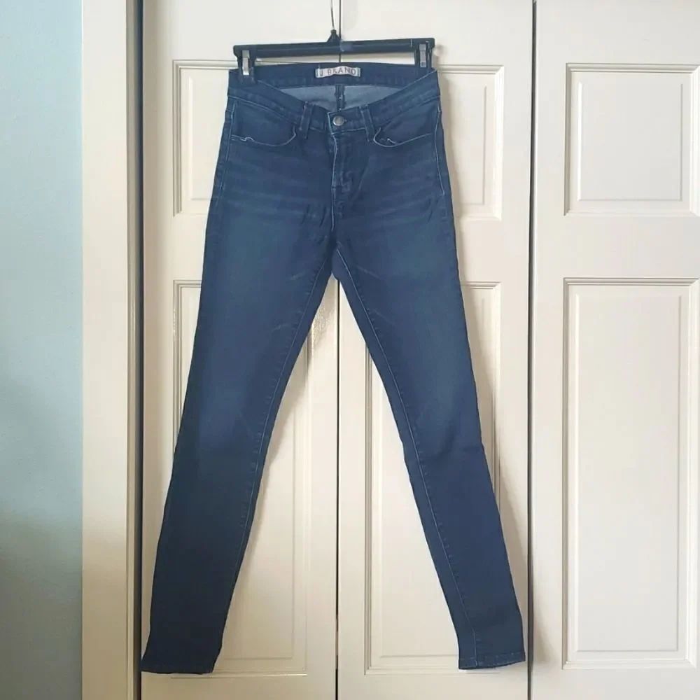 J BRAND JEANS, NIGHT WISH Style! Size 25, Excellent Condition!